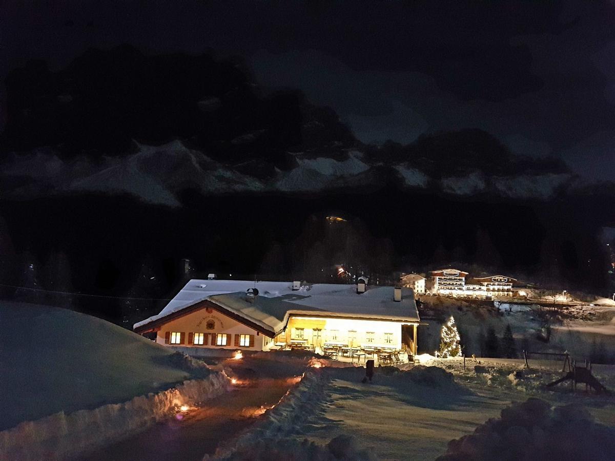 Jaegerhaus Agriturismo Cortina d'Ampezzo Bagian luar foto